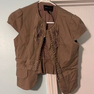 BCBG short sleeved cropped top to wear over dresses/sweaters/blouses never worn